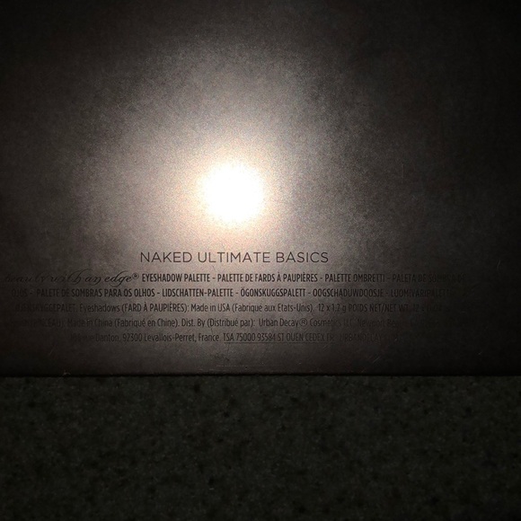 Urban Decay Naked Ultimate Basics Palette - Picture 5 of 5